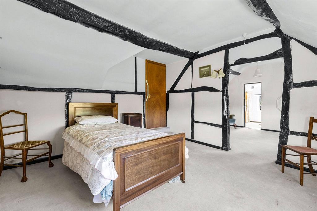 4 - 6 Bedrooms