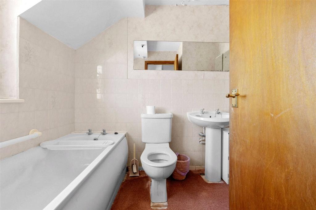 2 Bathrooms