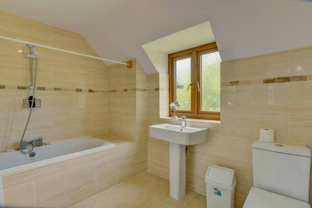 Annexe - Bathroom
