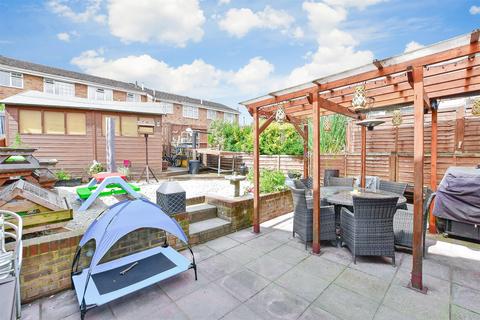 4 bedroom end of terrace house for sale - Apple Close, Snodland, Kent