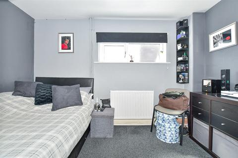 40 Apple Close, Snodland, ME6 5JP