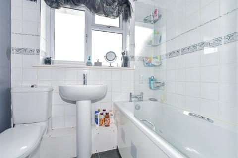 40 Apple Close, Snodland, ME6 5JP