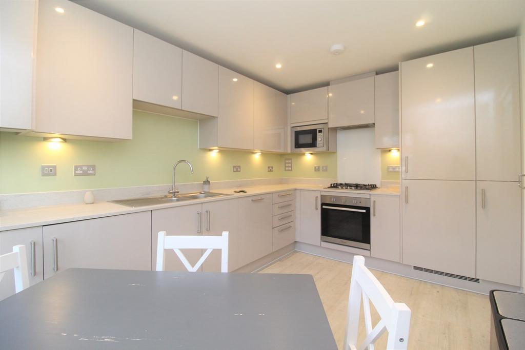Clarence Road, Herne Bay, CT6 3 bed semidetached house for sale £350,000