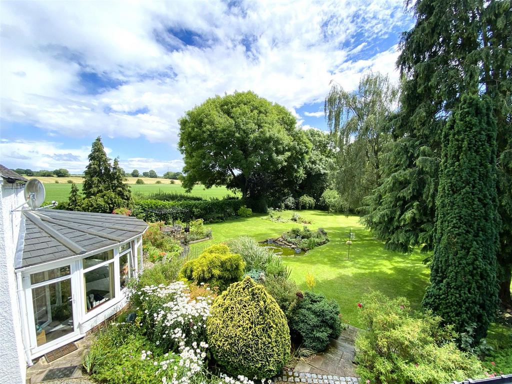 Dumbles Lane, Denby Village Ripley DE5 3 bed cottage for sale £850,000