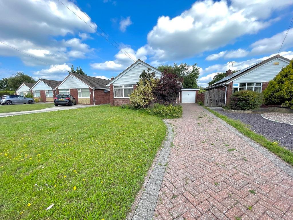 Greenloons Drive, Formby, Liverpool, L37 3 bed detached bungalow for