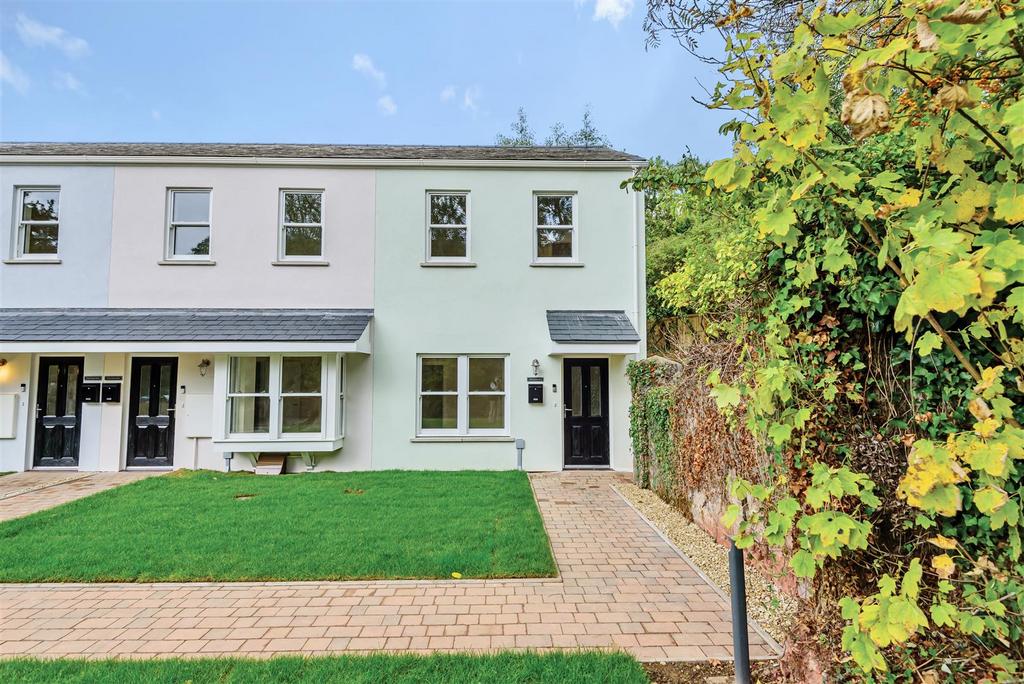 Beach Road, Torquay 3 bed terraced house for sale £350,000