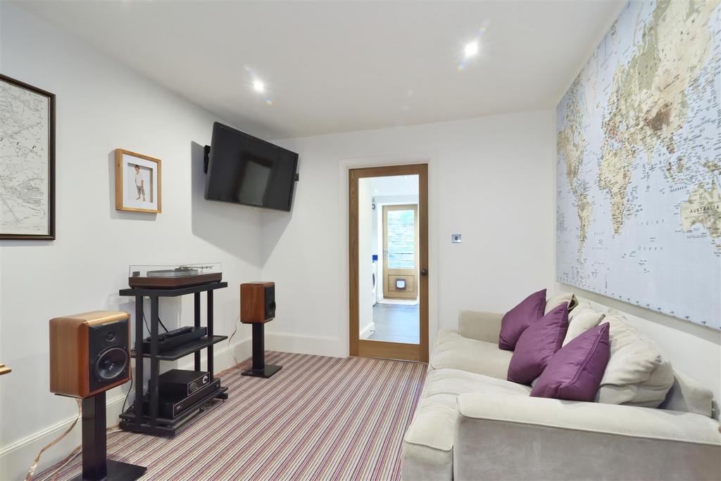 Clywyn 22 Barton Road - 045.jpg