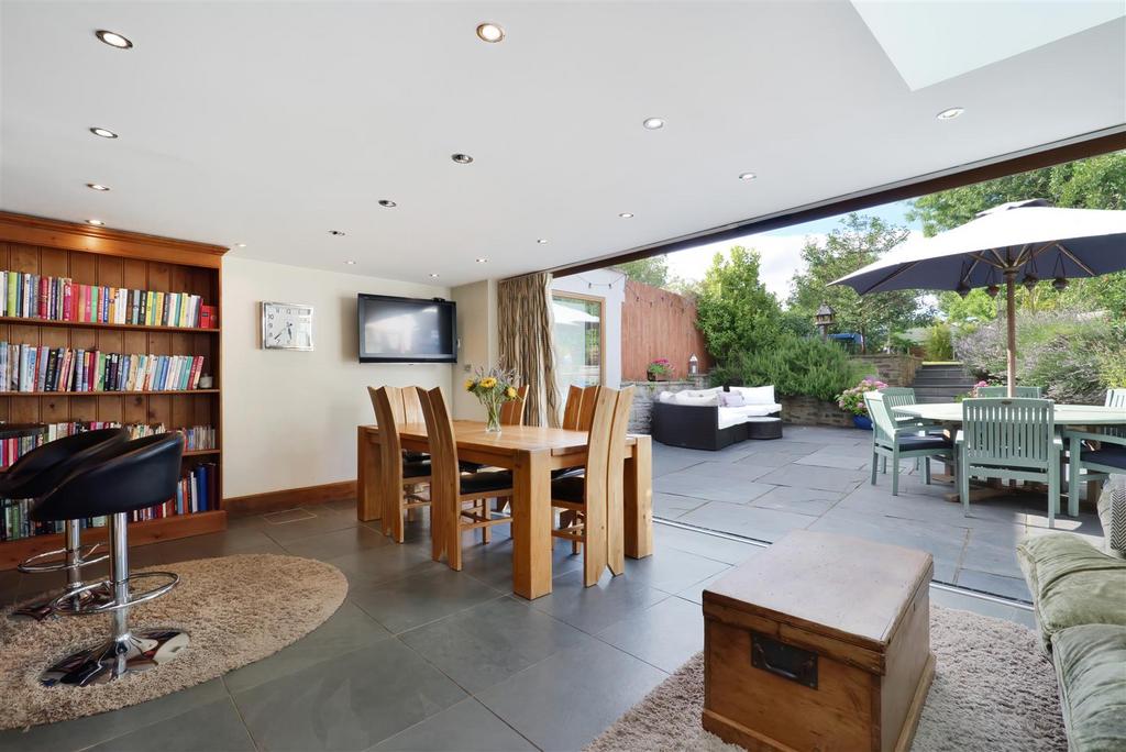 Clywyn 22 Barton Road - 013.jpg