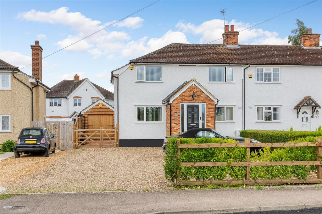 House Lane, Arlesey, Beds SG15 6XU 3 bed end of terrace house for sale
