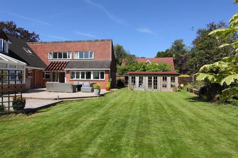 4 bedroom detached house for sale, Livery Road, Winterslow
