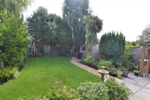 109 Connaught Road, Fleet, GU51 3QX