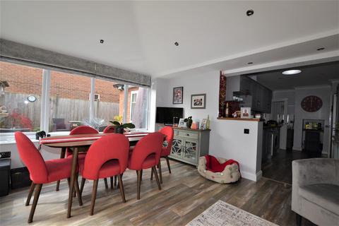 109 Connaught Road, Fleet, GU51 3QX