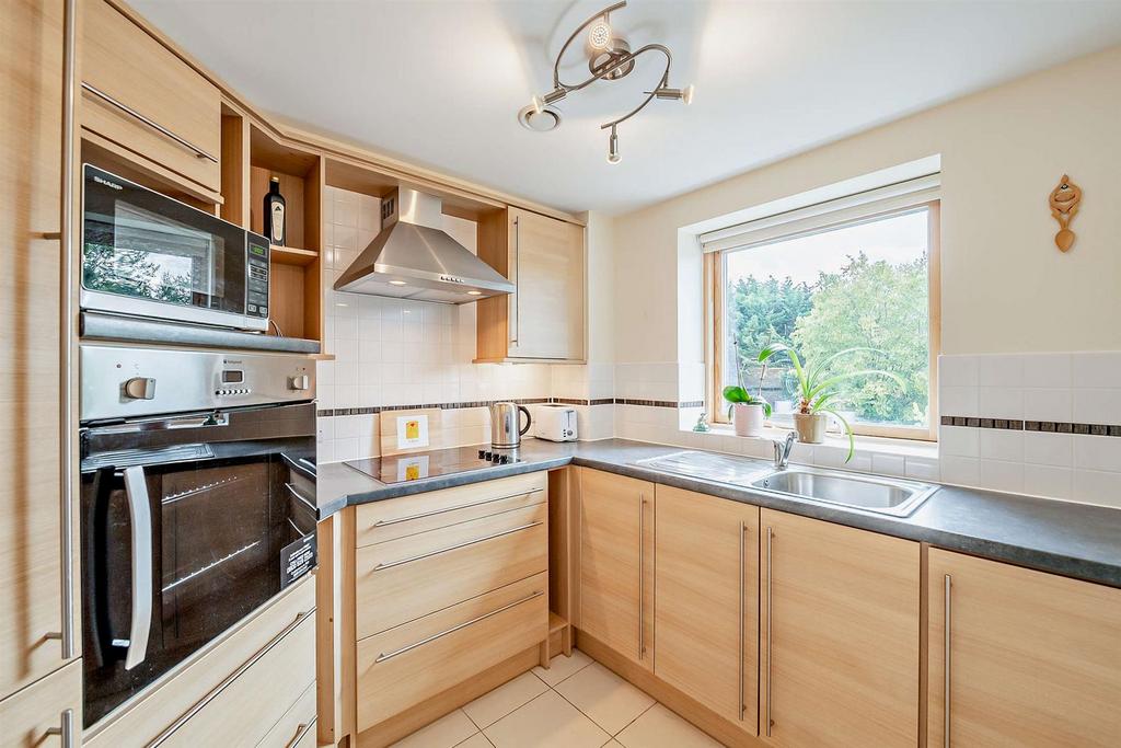 Kitchen: