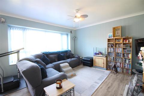 127 Parsonage Leys, Harlow, CM20 3PH