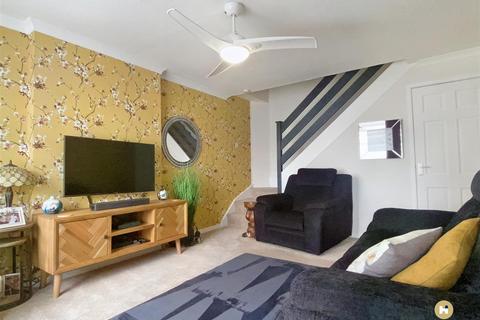 8 Chestnut Walk, Wakefield, WF2 0TX