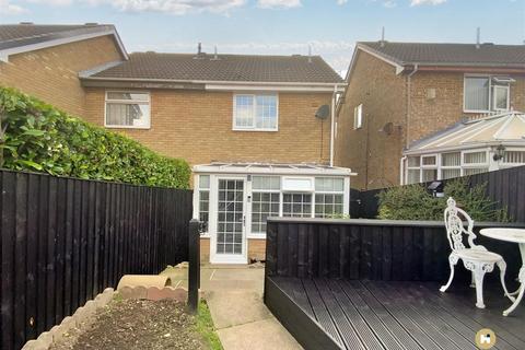 8 Chestnut Walk, Wakefield, WF2 0TX