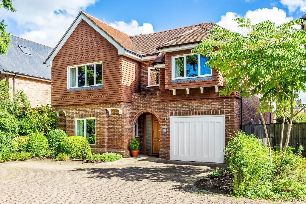 LOWER ROAD, GREAT BOOKHAM, KT23 5 bed detached house for sale £1,495,000