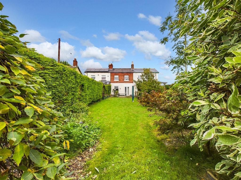 4 Railway Cottages, West Knapton, Malton, YO17 6RL 3 bed terraced house