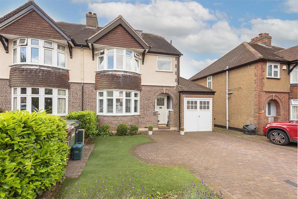 Fairmead Avenue, Harpenden 4 bed semidetached house for sale £1,250,000