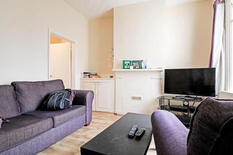 1 bedroom flat to rent, Canterbury Street Gillingham Kent