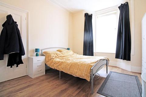 1 bedroom flat to rent, Canterbury Street Gillingham Kent