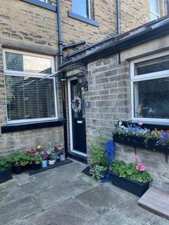 16 Cross Lane, Bingley, BD16 4LN
