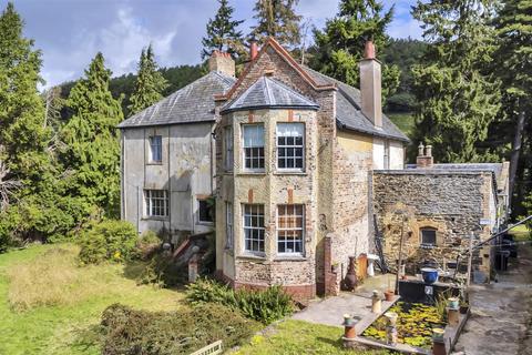 5 bedroom country house for sale, Llanfyllin