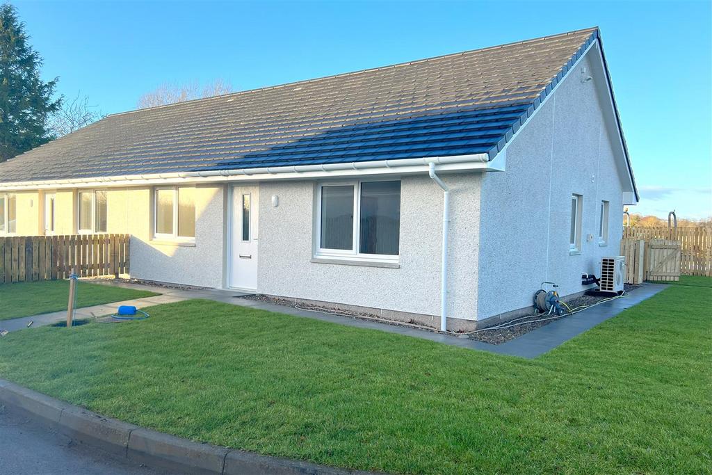 10 Alexander Park, Arabella, Tain IV19 1QG 3 bed semidetached bungalow