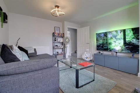 33 Brambling Way, Hardwicke, Gloucester, GL2 4DS