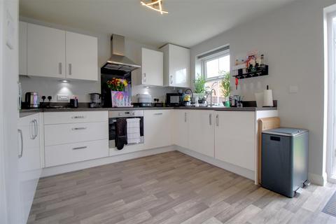33 Brambling Way, Hardwicke, Gloucester, GL2 4DS