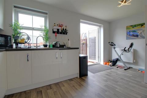 33 Brambling Way, Hardwicke, Gloucester, GL2 4DS