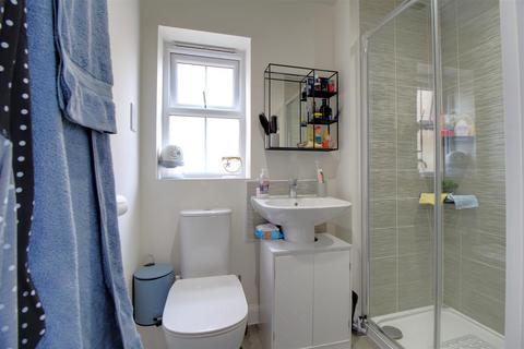 33 Brambling Way, Hardwicke, Gloucester, GL2 4DS