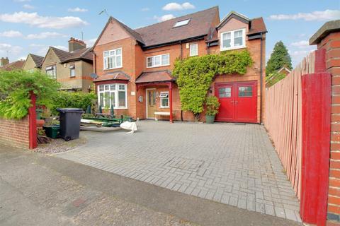 30 Churchill Road, Gloucester, GL1 5BS