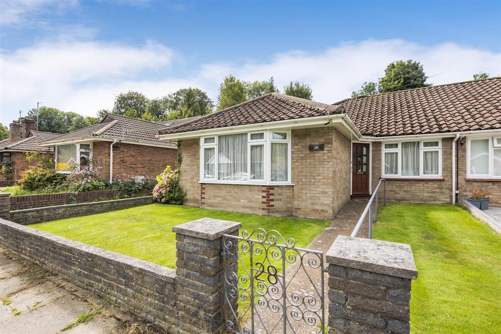 Heath Hill Avenue, Bevendean, Brighton 2 bed semidetached bungalow for