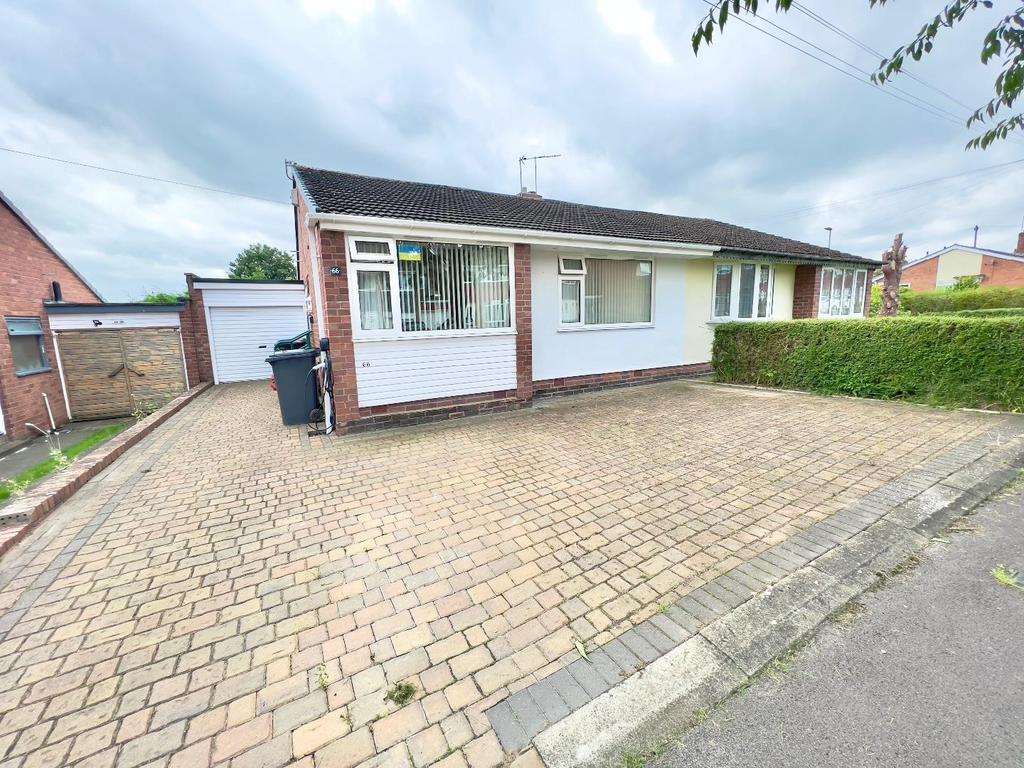 York Crescent, Newton Hall, Durham 2 bed semidetached bungalow for