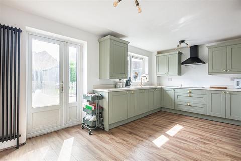 86 Abbey Brook Drive, Sheffield, S8 7UT