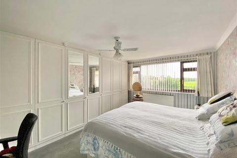 3 bedroom detached house for sale - Dialstone Lane, Stockport