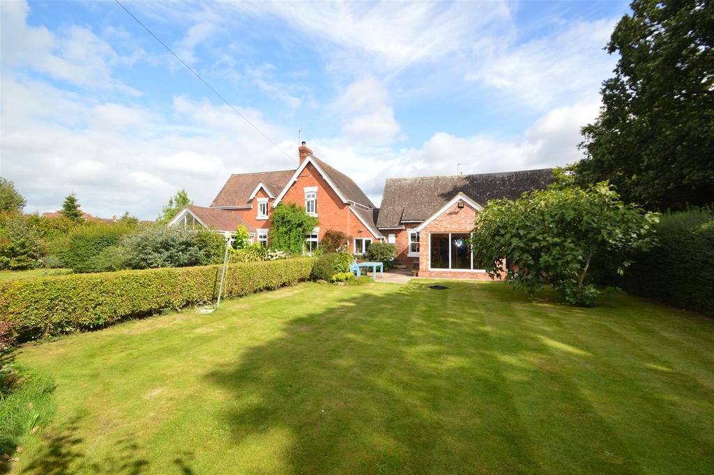 Shrewsbury Road, High Ercall, TF6 6AE 5 bed detached house for sale £