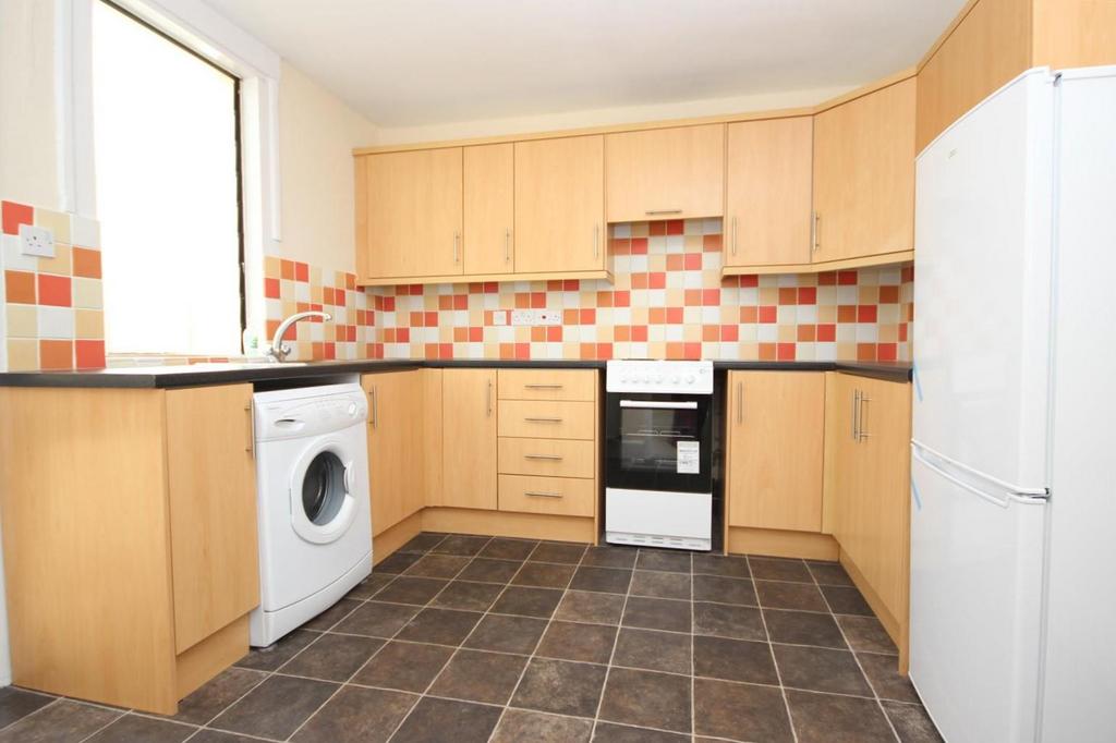 Kitchen (Large).JPG