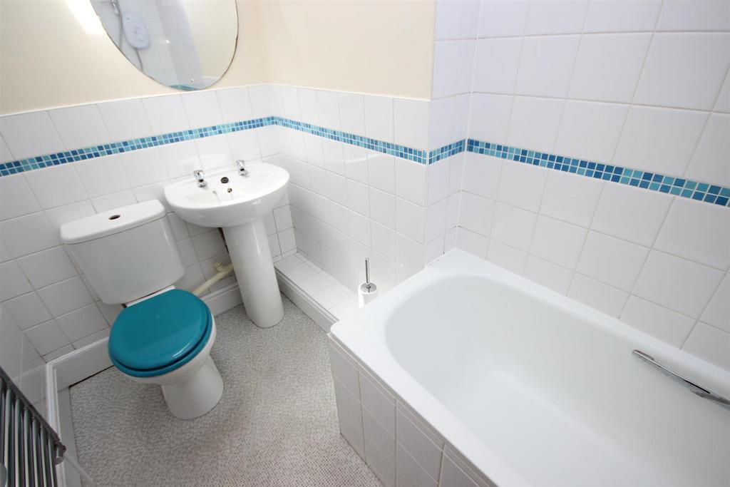 Bathroom .JPG