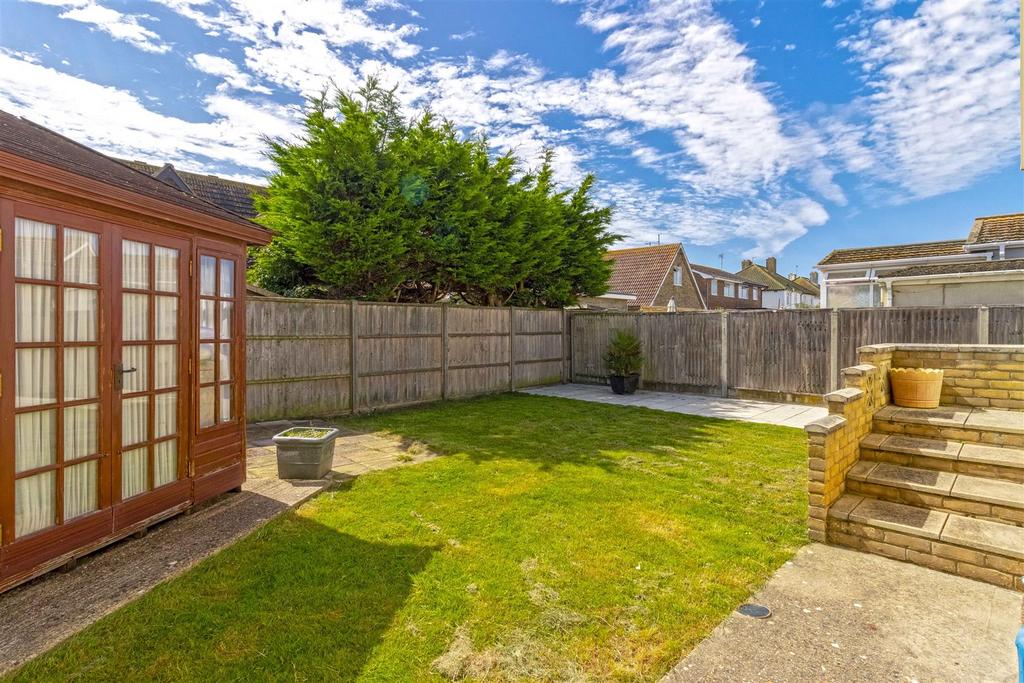 Willowbrook Park, Lancing 2 bed park home for sale £210,000