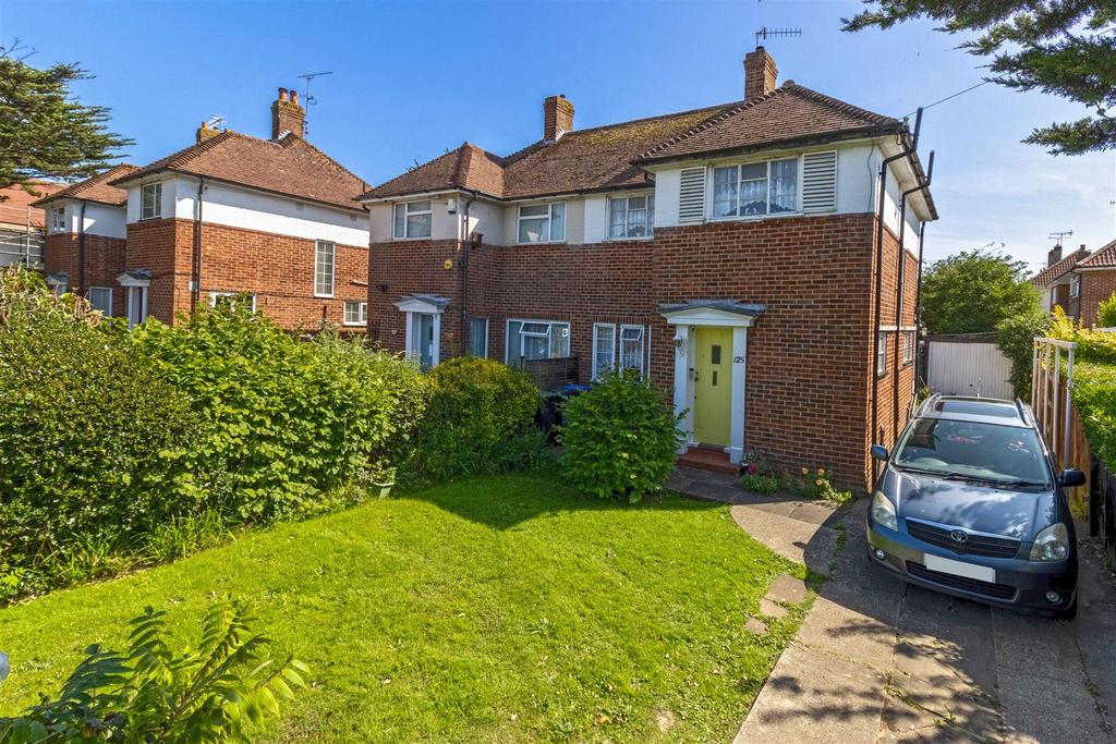 Littlehampton Road, Worthing 3 bed semidetached house for sale £350,000