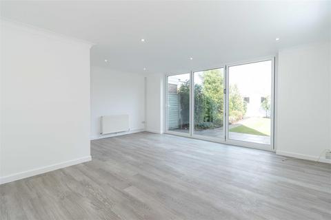 1 Ashacre Way, Worthing, BN13 2DP