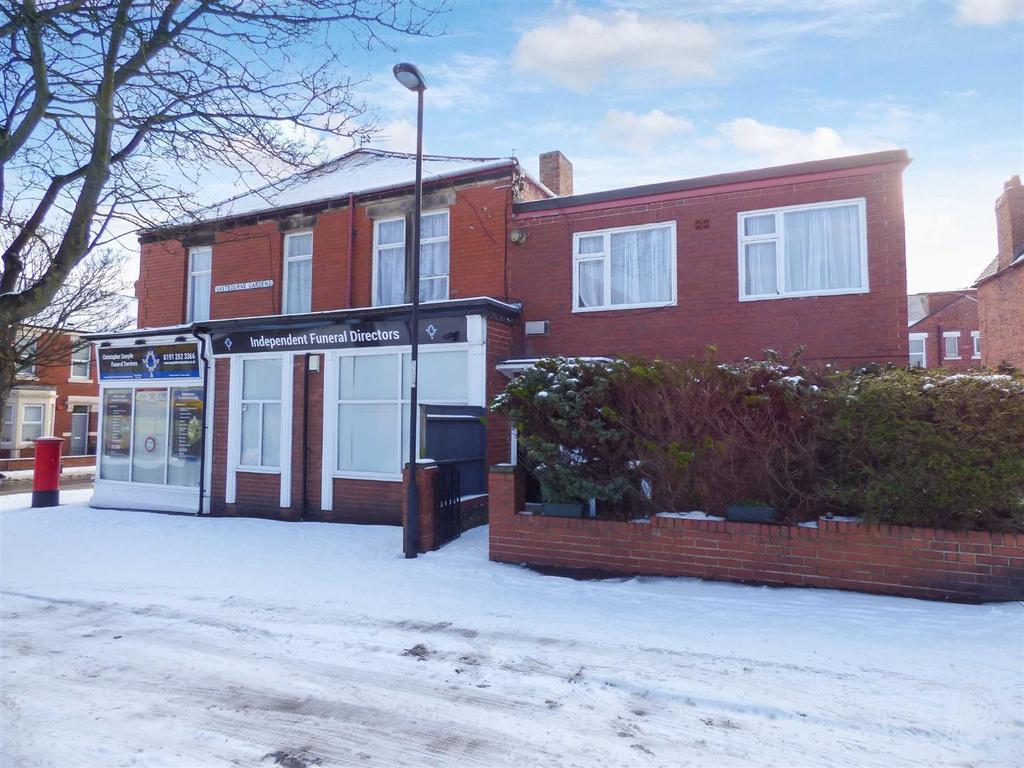 Eastbourne Gardens, Whitley Bay 2 bed apartment £625 pcm (£144 pw)