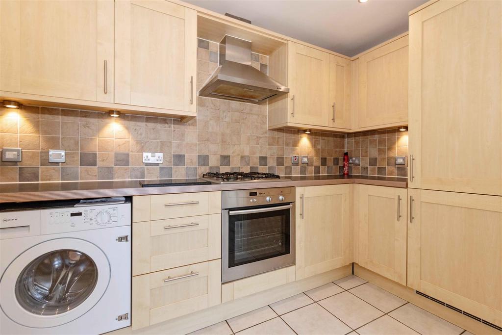 Park Road, Worthing 2 bed flat for sale £225,000