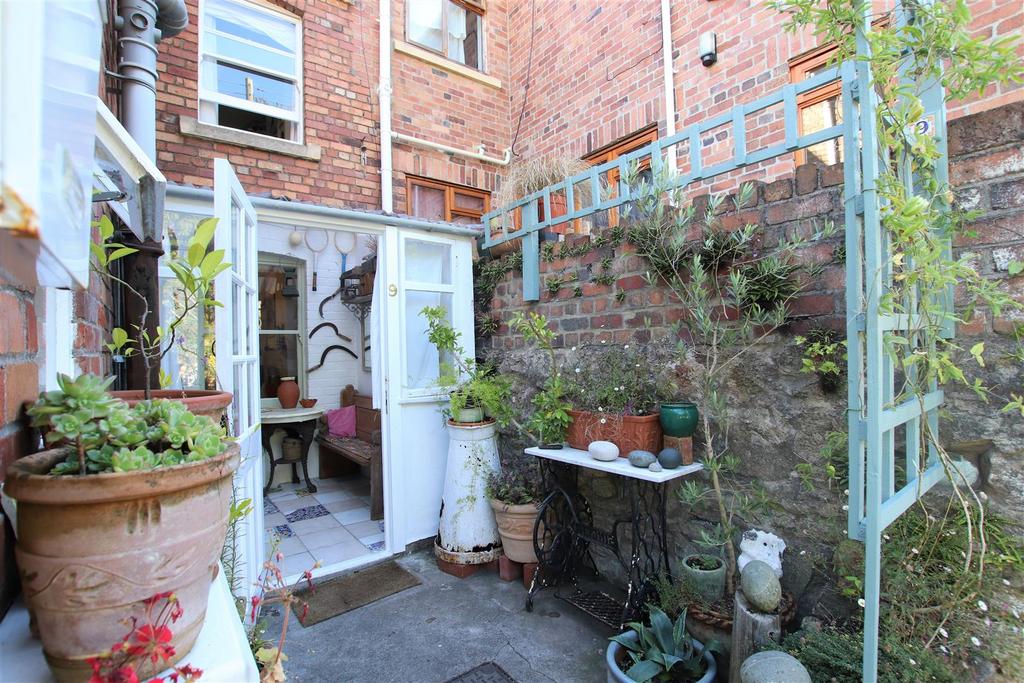 Hillside View, Peasedown St. John, Bath 2 bed terraced house £1,100