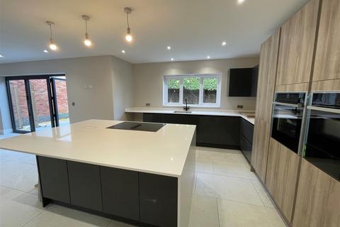 5 bedroom detached house for sale - Beech Avenue, Olney
