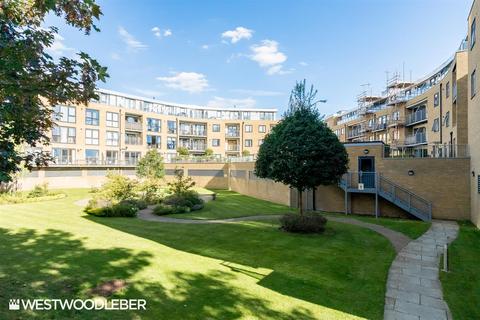 2 bedroom flat for sale, Smeaton Court, Hertford SG13