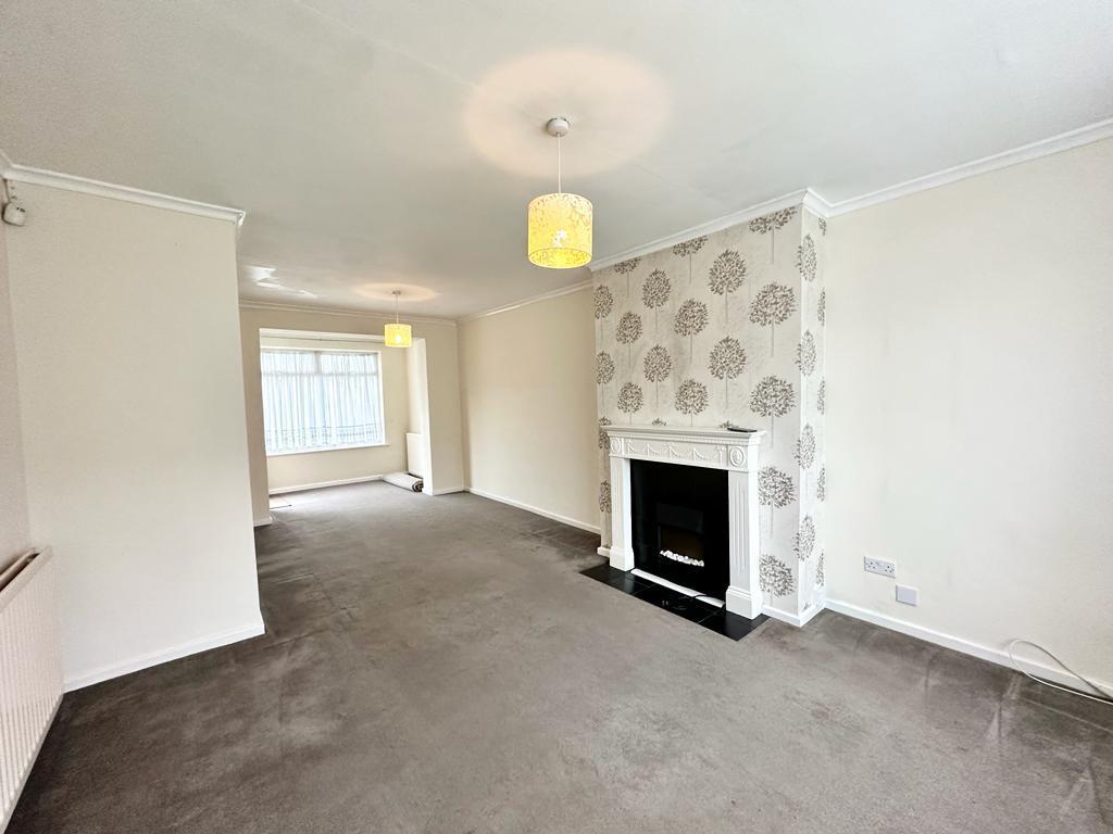 Living/dining room