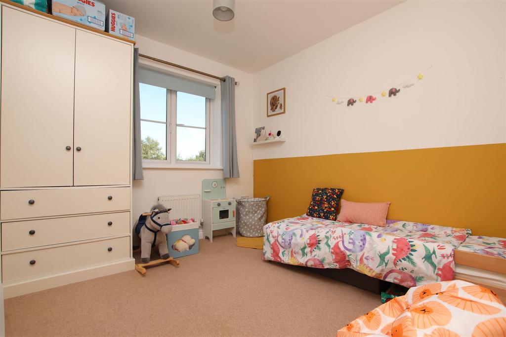 Bedroom 2.JPG